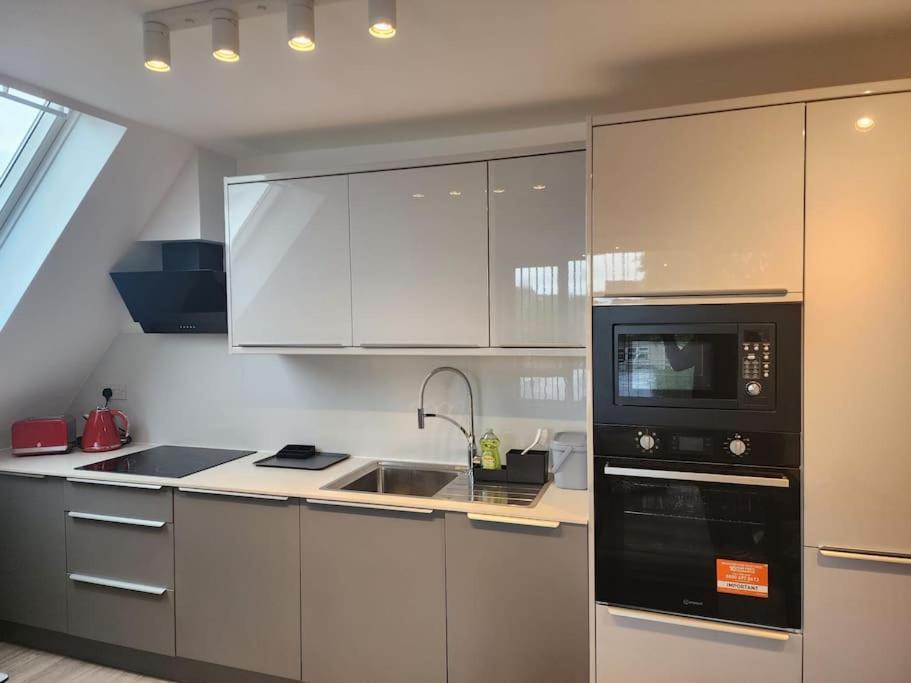 Paradigm Court, Brand New 1-Bedroom Flat أكسفورد المظهر الخارجي الصورة